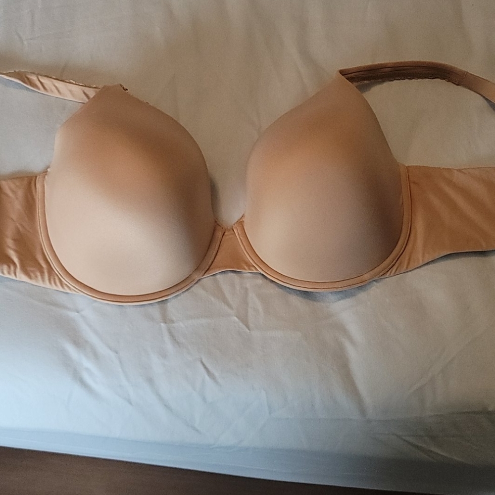 Victoria Secret Body Bra